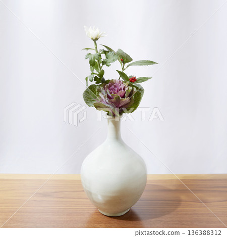 flower arrangement flower arrangement 136388312
