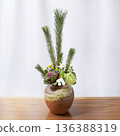 flower arrangement 136388319