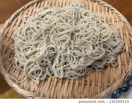 扎魯蕎麥麵、扎魯蕎麥麵、蕎麥粉、冷蕎麥麵的形象 136389319