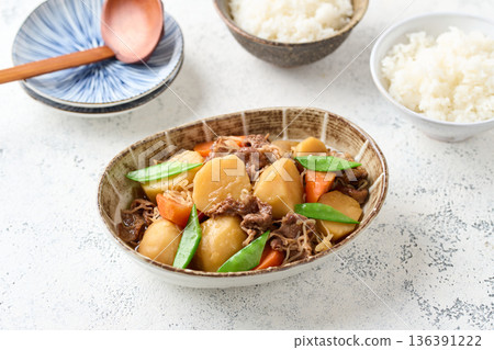 Nikujaga（牛肉和馬鈴薯） 136391222