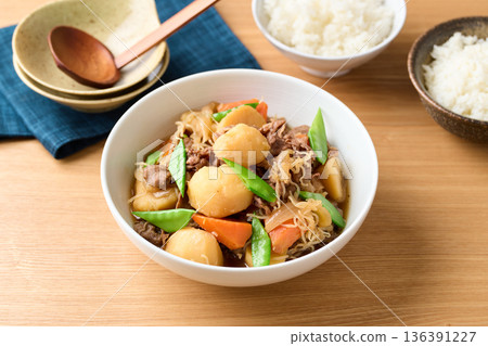 Nikujaga (beef and potatoes) 136391227