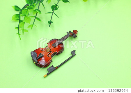 Miniature violin music image Miniature violin music image 136392954