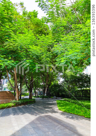 綠建築入口 綠建築入口 136393396