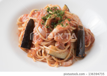 茄子番茄醬義大利麵 茄子番茄醬義大利麵 136394735