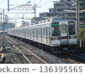 東武10030系8節車廂列車在四線軌道區段運行（攝於獨協大學前站<創價松原>） 136395565