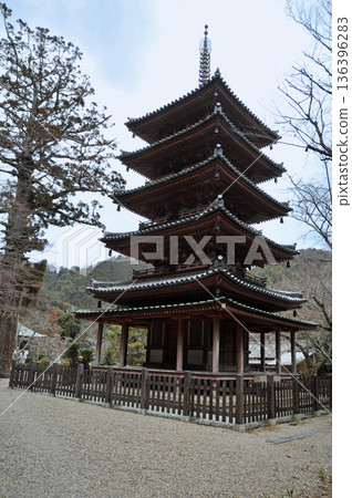 Five-story pagoda of Kyoto Seasuminsanji Five-story pagoda of Kyoto Seasuminsanji 136396283