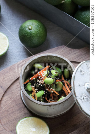 羊棲菜和毛豆醋拌山楂 136397102