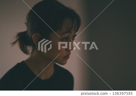 女生 女孩 女性 136397585