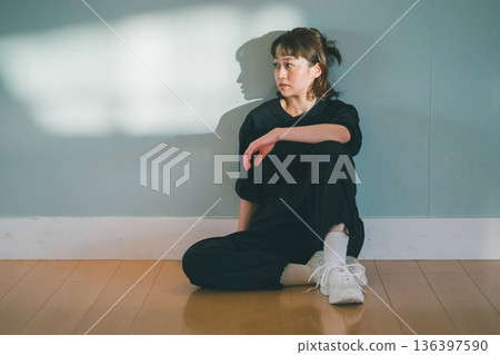 dancing, female, females 136397590