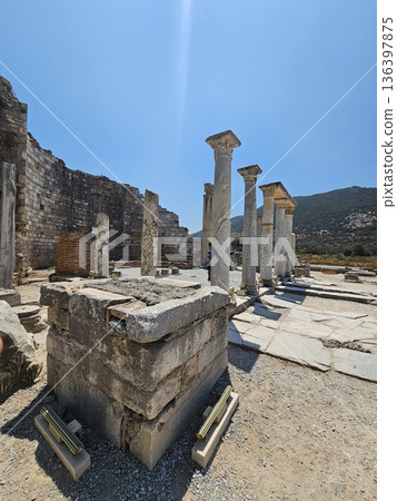 Ancient Ephesus, ruins in Turkey, ruins of the Ancient Roman and Ancient Greek empires, Selcuk, Izmir province Ancient Ephesus, ruins in Turkey, ruins of the Ancient Roman and Ancient Greek empires, Selcuk, Izmir province 136397875