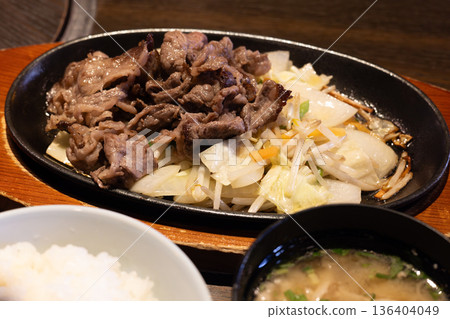美味的黑毛和牛烤肉套餐 136404049