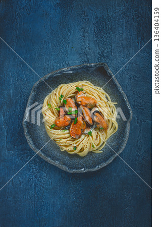 spaghetti with mussels, without shell, pasta with peeled mussels, in carbonara sauce, micro-greens, homemade, no people, 136404159