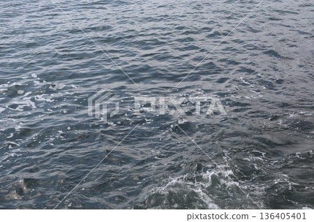 藍色的海 136405401