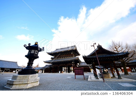 Higashi Honganji Temple, Goei-do Gate and Chozuyakata (Important Cultural Property), Tokoha-cho, Shimogyo-ku, Kyoto City, February 2022 136406304