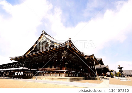 Kyoto Prefecture, Higashi Honganji Temple, Amida Hall (Important Cultural Property), Tokoha-cho, Shimogyo Ward, Kyoto City, February 2022 136407210