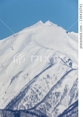 Tanigawa-dake of snow 136410741