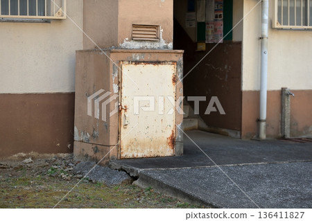 Metropolitan housing complex (Tatsumi, Koto Ward) 136411827