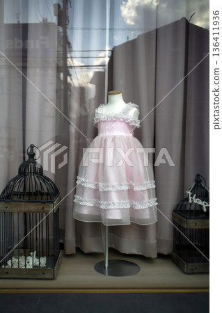 wedding girl dress 136411936