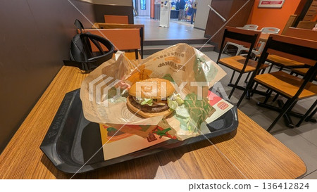 Hamburger set tray served at a fast food restaurant 136412824