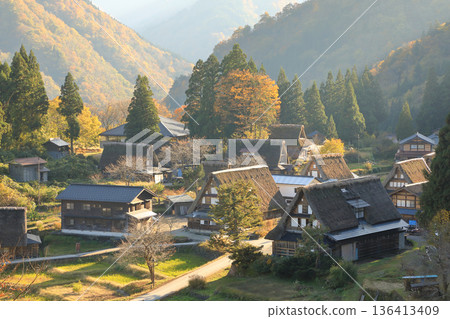 【統一價格】五簇山相倉合掌村秋葉觀賞(富山縣南東市) 【統一價格】五簇山相倉合掌村秋葉觀賞(富山縣南東市) 136413409