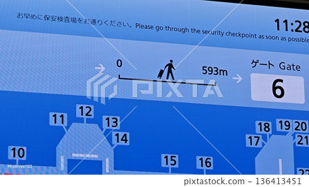在羽田機場，長途步行是一個問題。 136413451