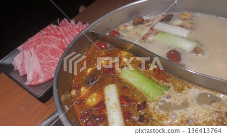 正宗中式火鍋 正宗中式火鍋 136413764