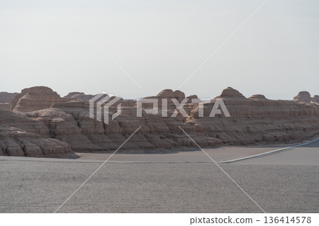 Dunhuang Yardang National Geological Park Dunhuang Yardang National Geological Park 136414578