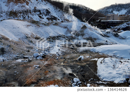 Noboribetsu Jigokudani: Snow piled up on brown mountainside Noboribetsu Jigokudani: Snow piled up on brown mountainside 136414626