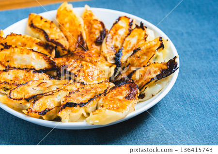 香脆炸餃子 136415743