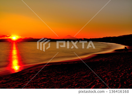 Winter evening view of Mt. Fuji from Chigasaki Coast Long exposure photography Winter evening view of Mt. Fuji from Chigasaki Coast Long exposure photography 136416168