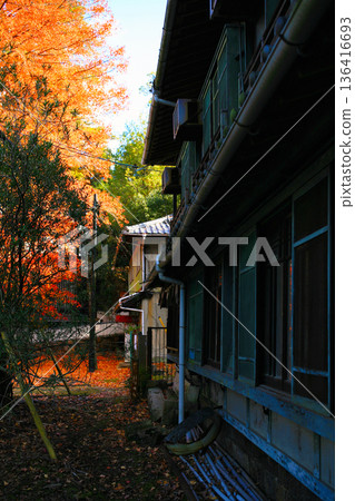 Closed inn Closed inn 136416693