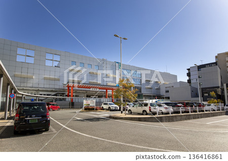 JR九州的樫井車站及車站前的景色 136416861