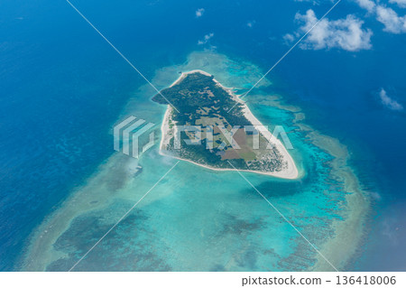 Over Minna Island (Tarama Village, Okinawa Prefecture) Over Minna Island (Tarama Village, Okinawa Prefecture) 136418006