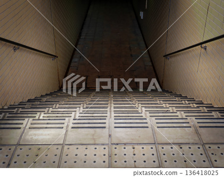 舊地下通道樓梯 136418025