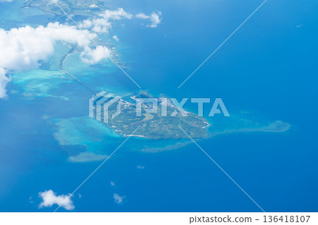 宮古島和池間島的天空 136418107