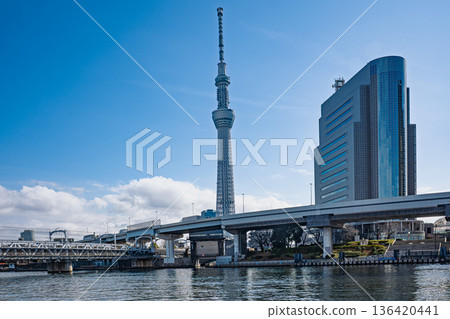 從隅田川看到的天空樹 從隅田川看到的天空樹 136420441