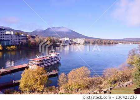 Lake Akan in autumn Lake Akan in autumn 136423230