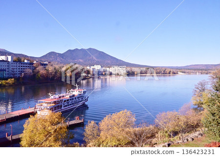 Lake Akan in autumn Lake Akan in autumn 136423231