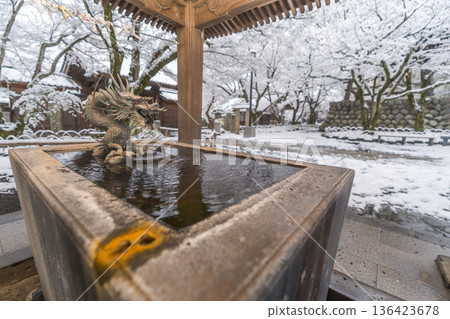 修善寺溫泉的雪景 136423678