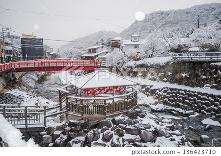 修善寺的雪景冬日 136423710