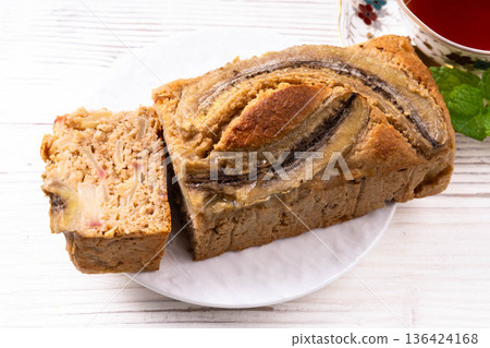 蘋果香蕉燕麥蛋糕 136424168