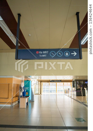 雅加達地鐵站指示牌 136424644