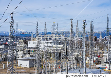 塔式高壓塔電源線 塔式高壓塔電源線 136424719
