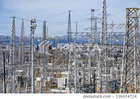 塔式高壓塔電源線 塔式高壓塔電源線 136424724
