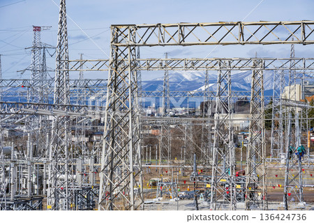 塔式高壓塔電源線 塔式高壓塔電源線 136424736