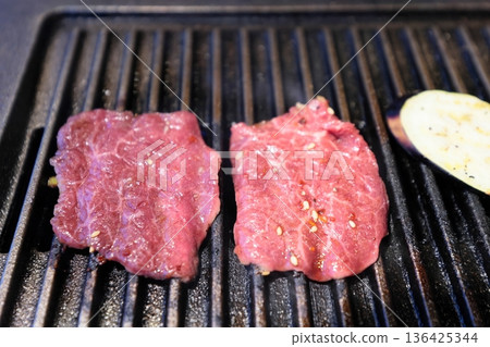 石垣牛烤肉(極品肋骨) 石垣牛烤肉(極品肋骨) 136425344