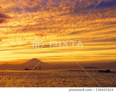 View of Mount Fuji from Manase Beach at dusk, Hayama Town, Kanagawa Prefecture View of Mount Fuji from Manase Beach at dusk, Hayama Town, Kanagawa Prefecture 136425924