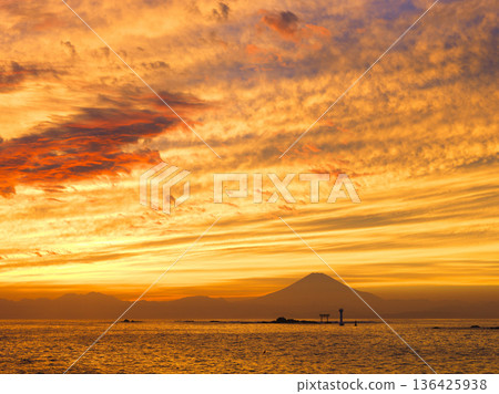 View of Mount Fuji from Manase Beach at dusk, Hayama Town, Kanagawa Prefecture View of Mount Fuji from Manase Beach at dusk, Hayama Town, Kanagawa Prefecture 136425938