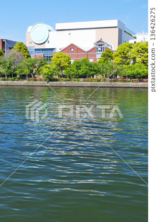 從大阪市河濱公園眺望大阪造幣廠 136426275