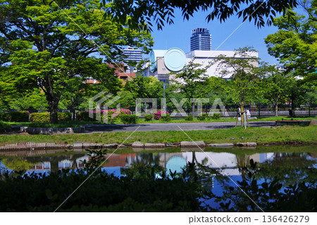 大阪市河濱公園的自然風景與日本造幣廠 大阪市河濱公園的自然風景與日本造幣廠 136426279